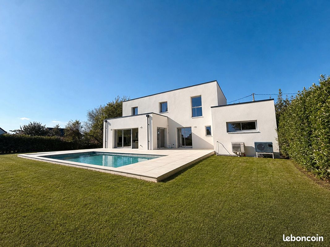 Maison 7 pièces 143 m² · à Saint-Mars-du-Désert · 143 m² · 499 200 €