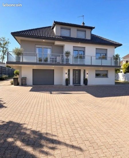Maison 9 pièces 200 m² · à Crémieu · 200 m² · 375 000 €