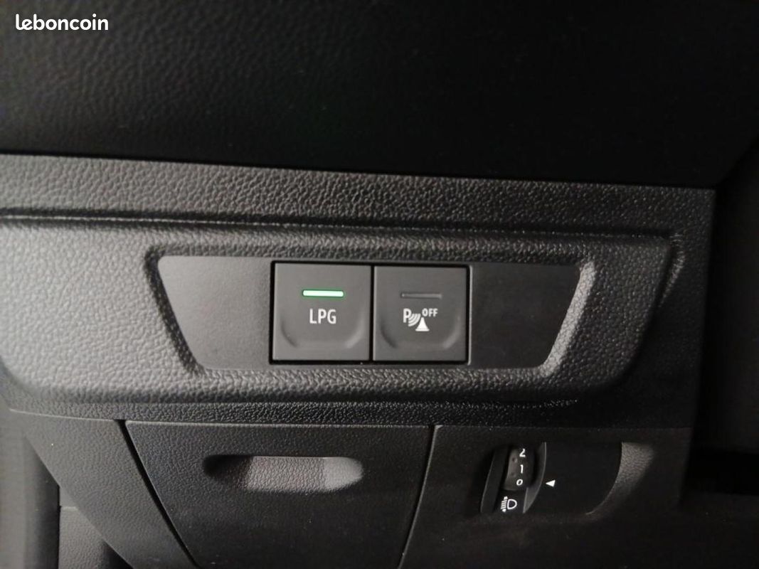 Dacia Sandero 1.0 ECO-G 100ch Stepway Expression (image 25)