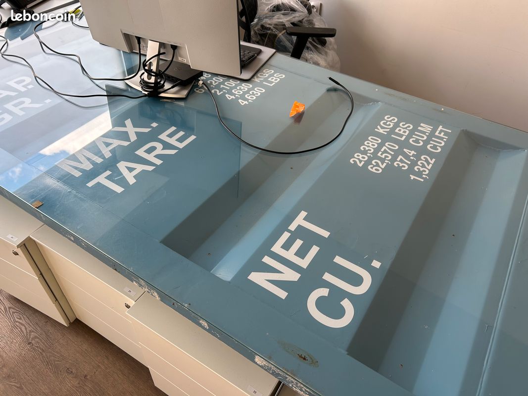 Grandes tables design uniques – en portes de conteneur/container maritime + plateau en verre (image 4)