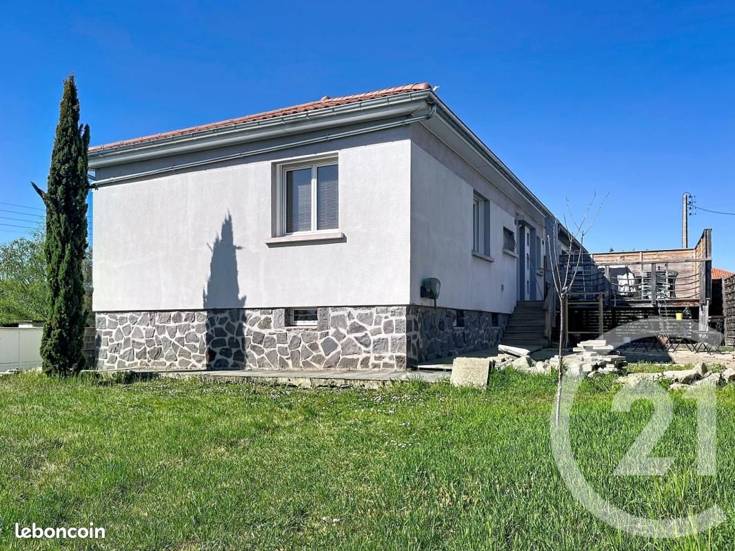 Maison 5 pièces 111 m² · à Mozac · 111 m² · 249 900 €