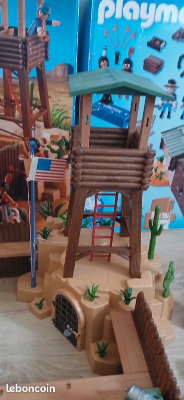 Lots De Figurines Playmobil Western – Fort Brave, Soldats Nordistes, Sudistes Et Cowboys