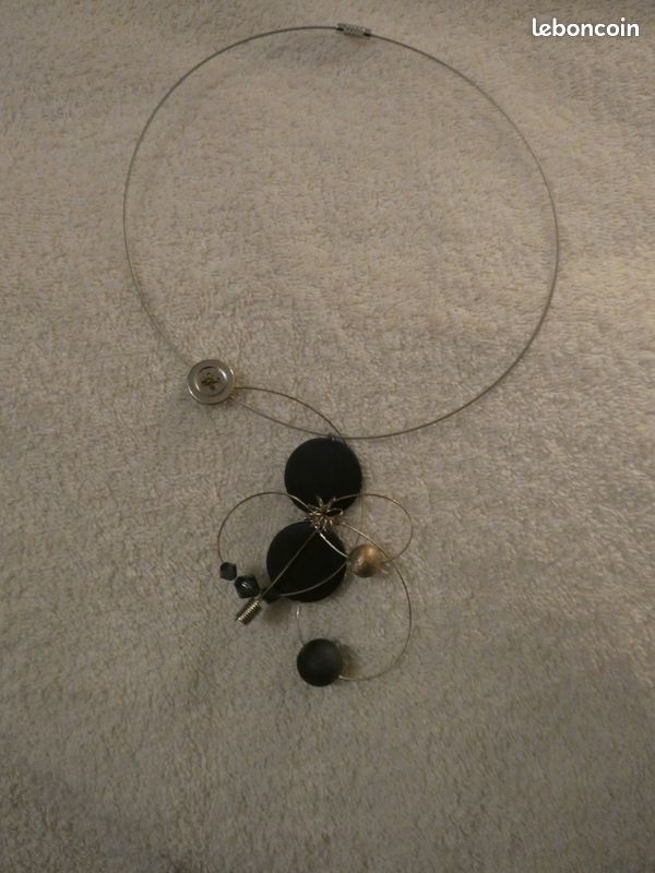 Collier Argent et Bleu Moderne (image 3)