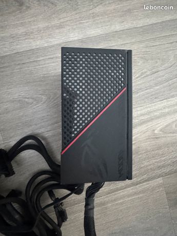 ASUS ROG STRIX 1000W Gold – Alimentation Modulaire 80+ Gold – PCIe 8 Pins / RTX 4080 4090 / RX 7900 XTX 4