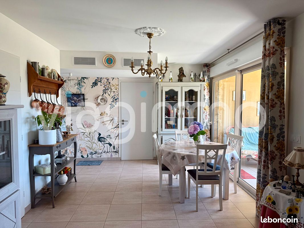 Appartement 4 pièces 88 m² · à Hyères · 88 m² · 110 000 €