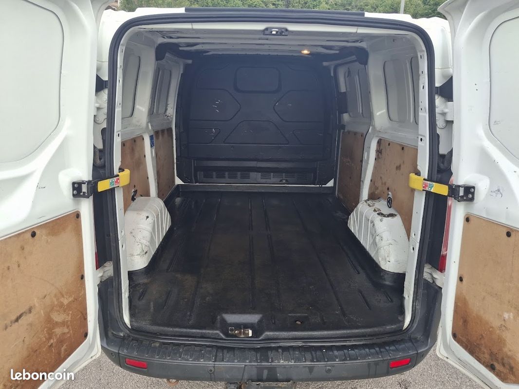 Ford TRANSIT CUSTOM FG 290 L1H1 2.2 TDCI 125CH LIMITED (image 9)