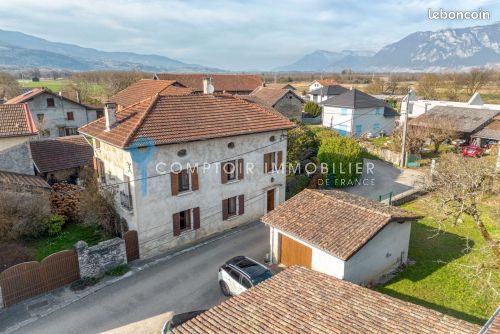 Maison 7 pièces 169 m² · à Pontcharra · 169 m² · 249 000 €