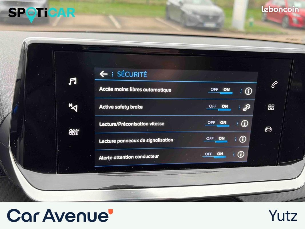 PEUGEOT 208 PureTech 100 S&S BVM6 Allure Pack (image 25)