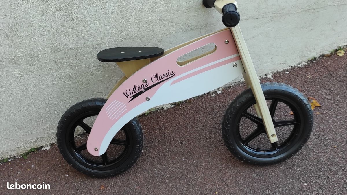 Draisienne en bois rose et blanc Jeux Jouets