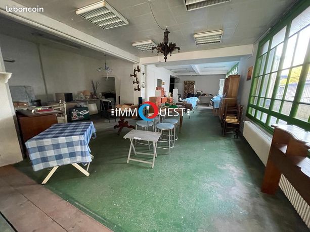 Immeuble 3 pièces 1 300 m²