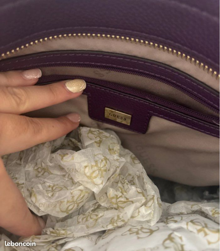 Mini Pochette GUESS Elsa - Vin/violet, Simili Cuir, Neuve Avec étiquettes, Livraison Gratuite