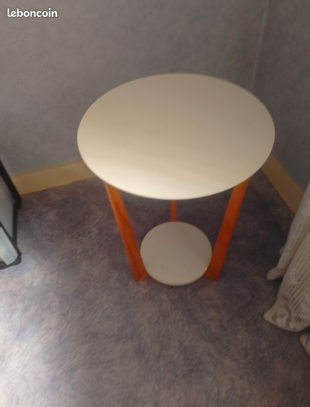 Table queridon (image 1)