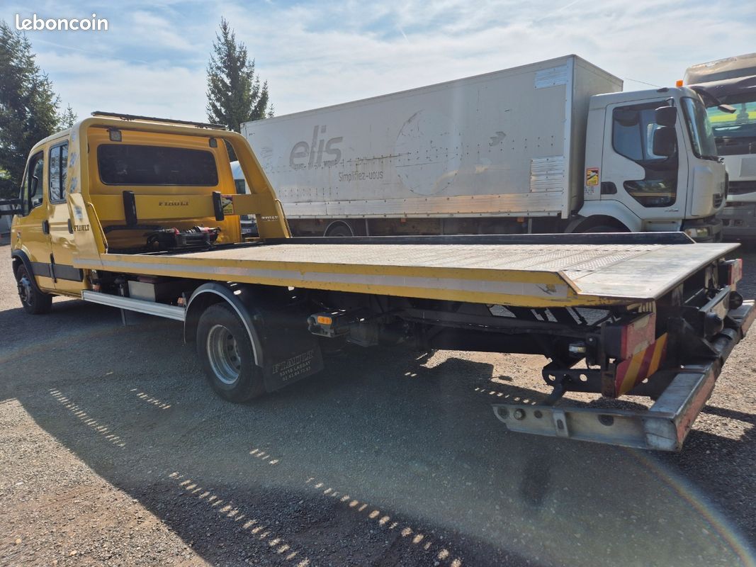 Iveco Daily 70c17 plateau depanneuse porte voiture basculant coulissant avec panier CG VASP DEPANNAGE (image 3)