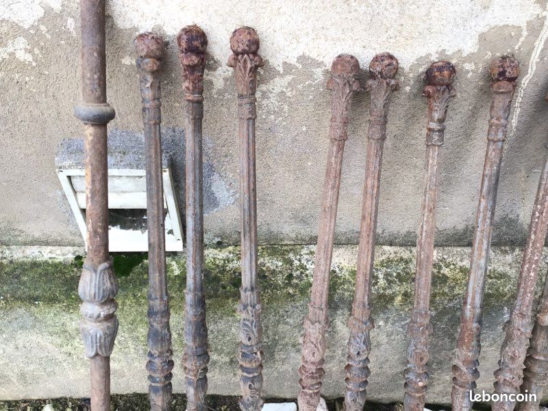 Rare Barreaux d escalier et rare / main courante le tout en fonte (image 2)