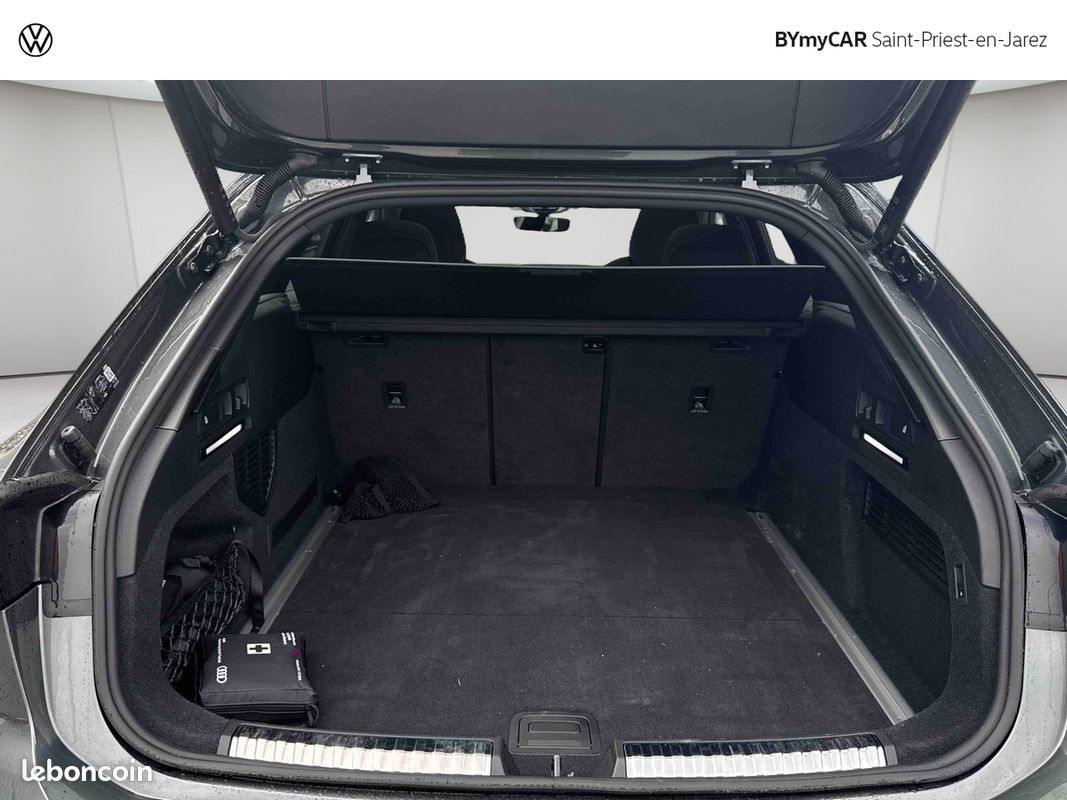 AUDI A6 Avant TDI 204 ch S tronic 7 S line (image 16)
