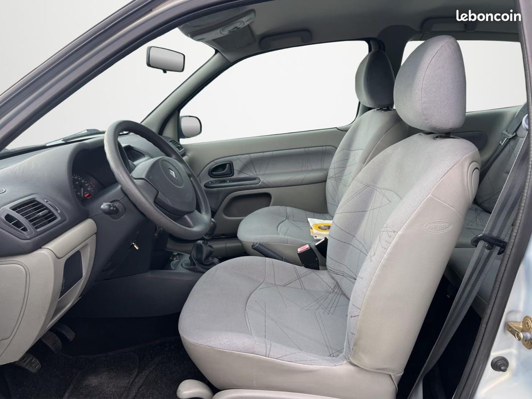 RENAULT CLIO 1.2i 16V II BERLINE Authentique PHASE 2 (image 3)