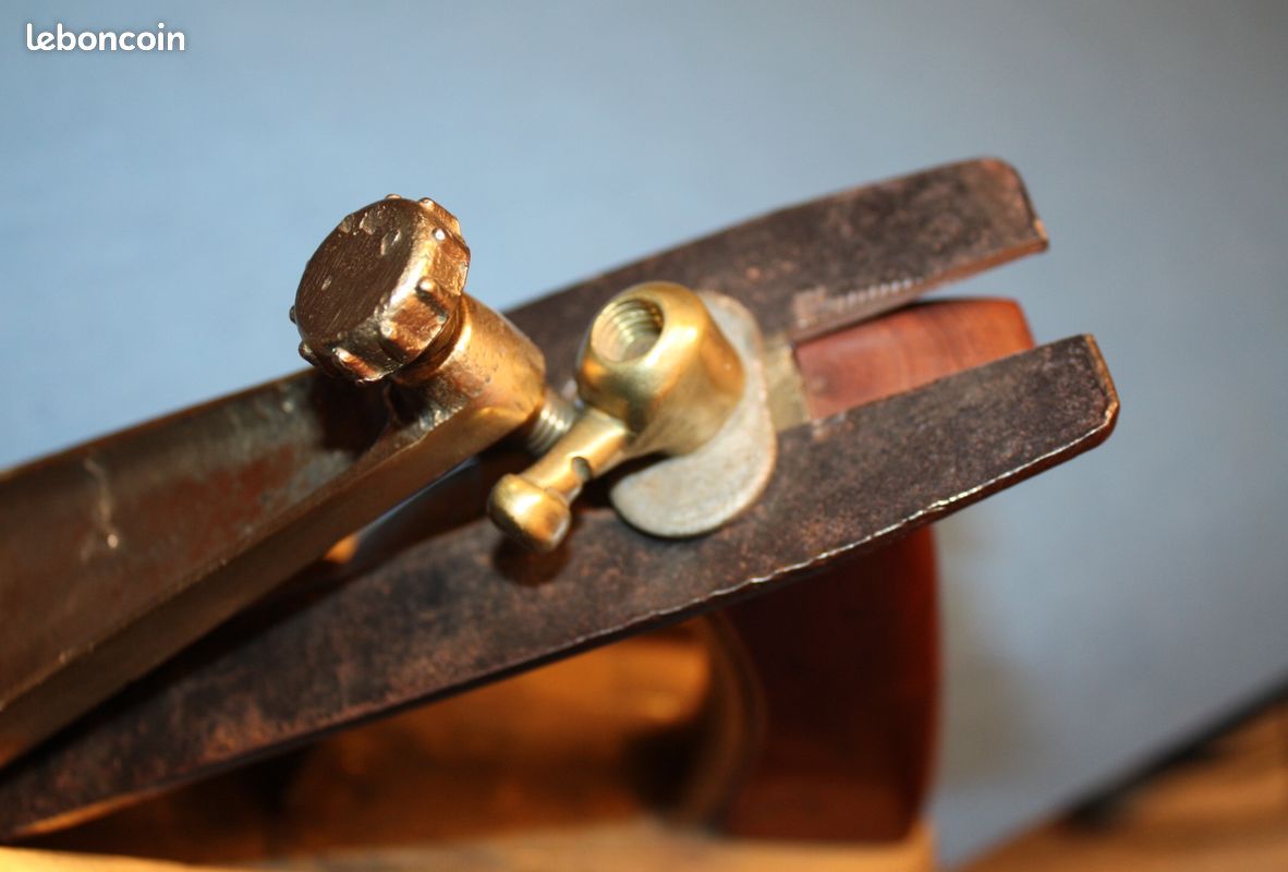 Rabot ancien breveté. Demi-varlope Morin en bronze d'aluminium. Poignées changées (image 7)