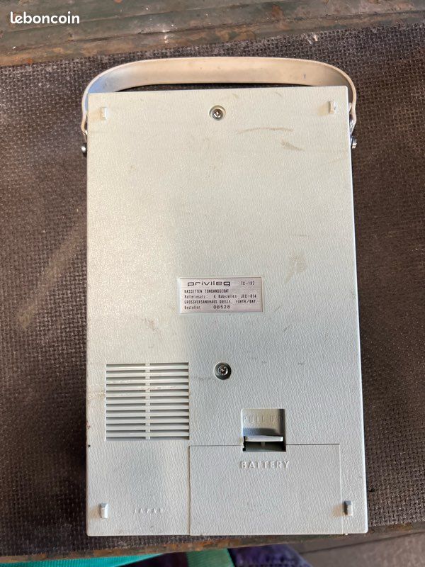 Très Ancien Walkman cassette Privileg TC-192 (image 2)