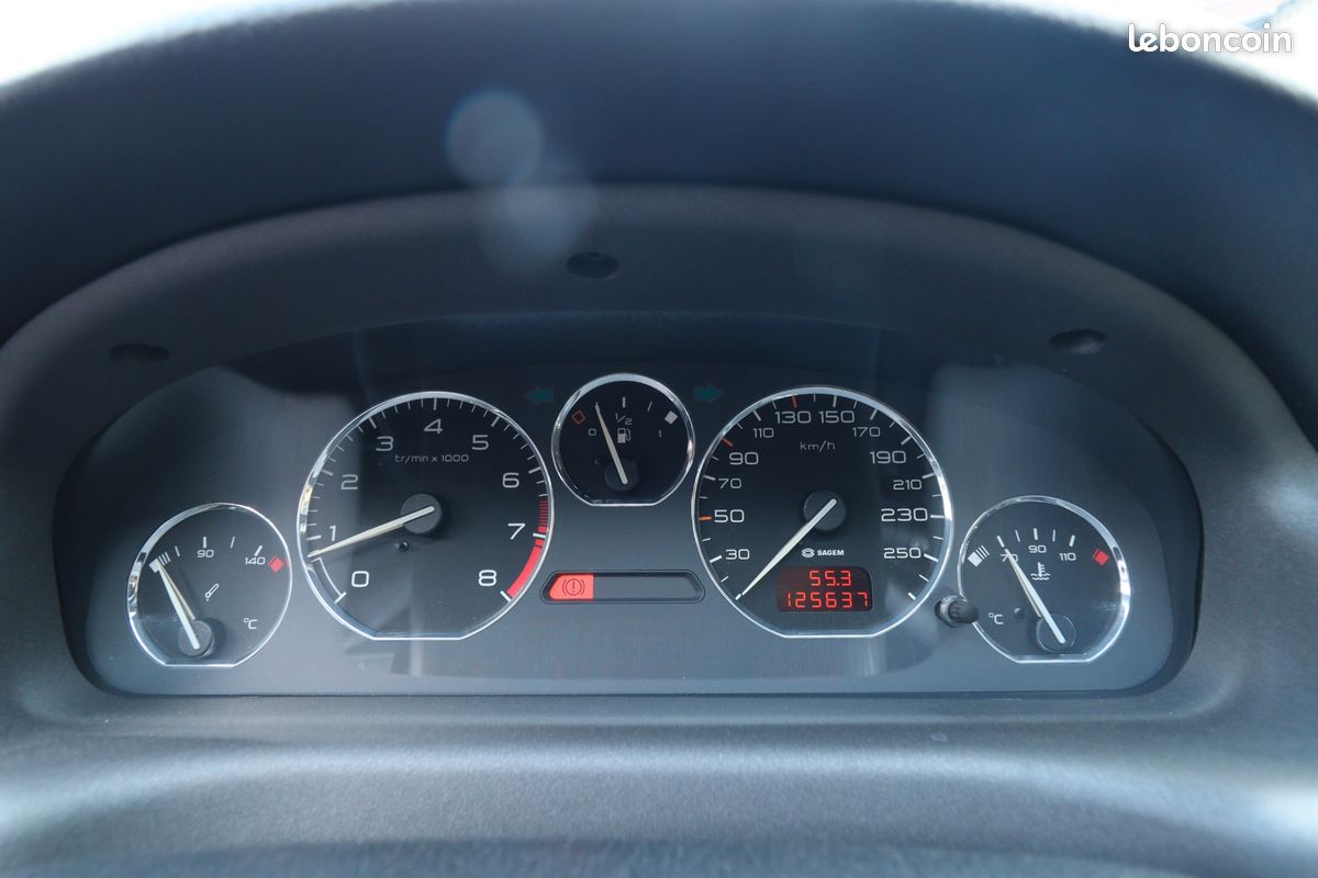 PEUGEOT 406 COUPE V6 3.0 195 Ch PACK CUIR SIEGES ELECTRIQUES (image 27)