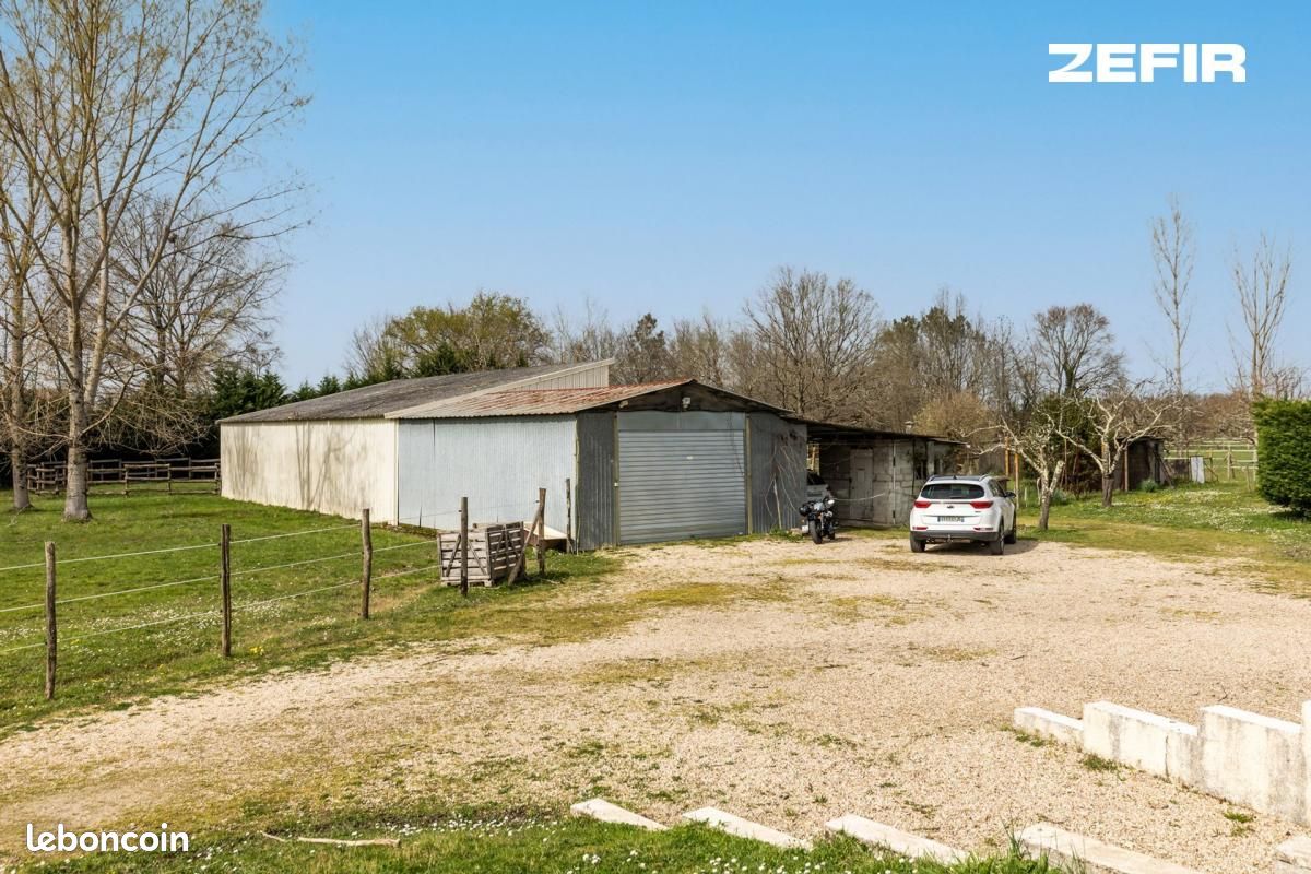 Maison 8 pièces 130 m² - Les Églisottes-et-Chalaures 33230 (image principale 10)