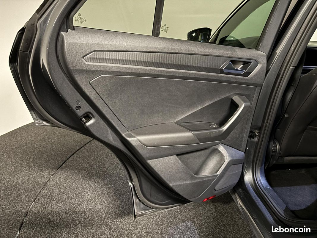 VOLKSWAGEN T-ROC 2.0 TDi 150 R-LINE DSG7 ATTELAGE CAMERA ACC (image 34)