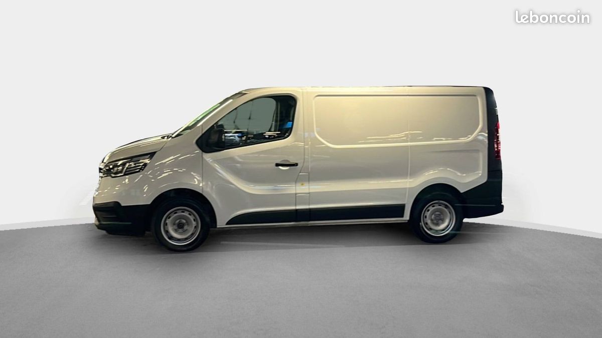 Renault trafic fg blue dci 130 l1h1 3t gsr2 (image 9)