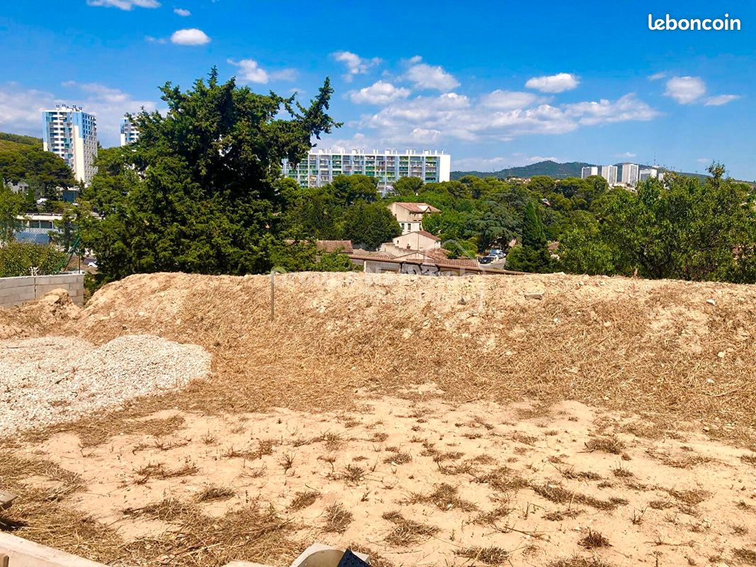 Terrain 325 m² · à Septèmes-les-Vallons · 325 m² · 150 000 €