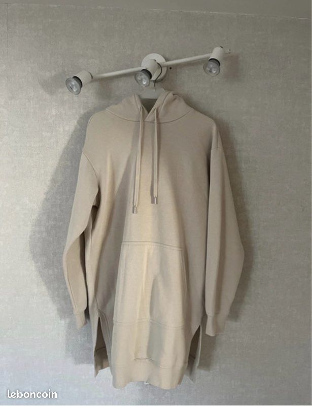 Robe pull (image 1)