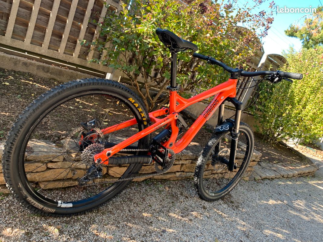 Commencal supreme fr3 Vélos