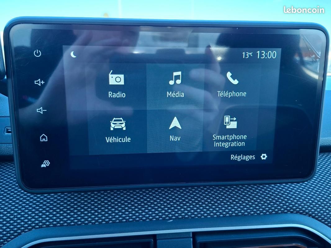 Dacia Sandero TCe 90 CVT Stepway Expression + toit ouvrant + radar av et caméra recul + clim auto... (image 17)