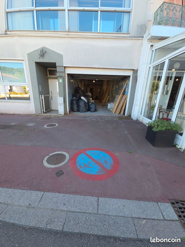 Local commercial 2 pièces 70 m² · à Contrexéville · 70 m² · 400 €/mois