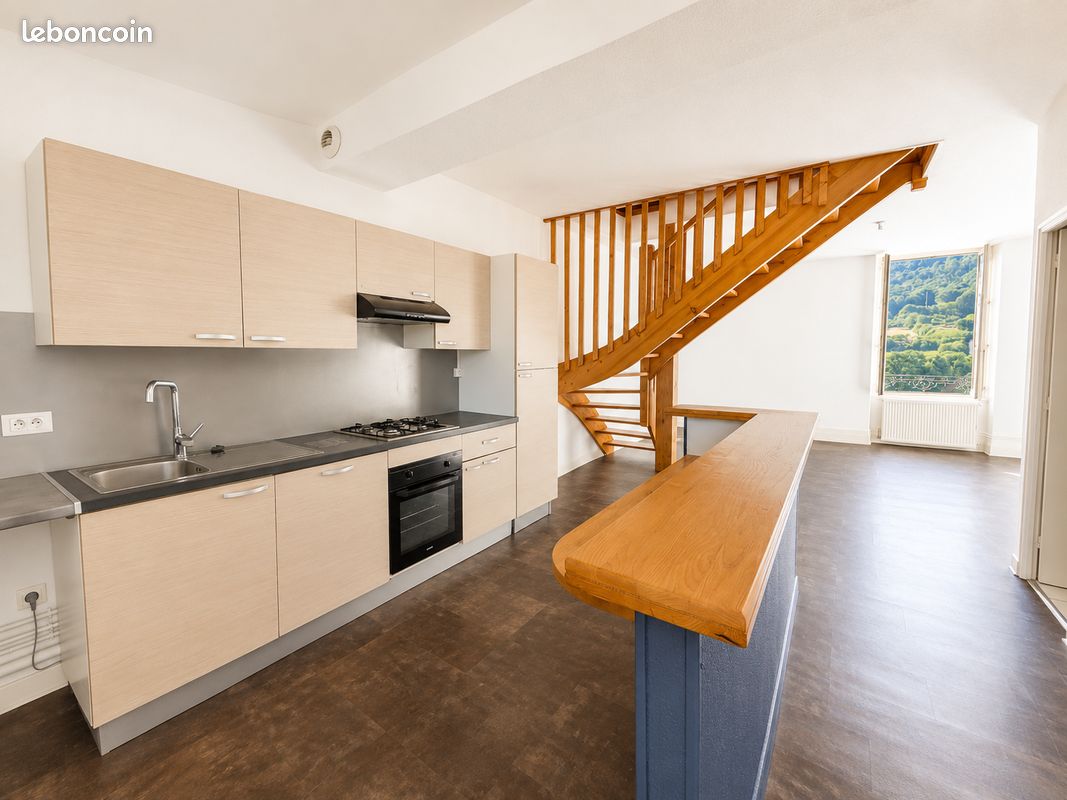Appartement 4 pièces 99 m² · à Autun · 99 m² · 750 €