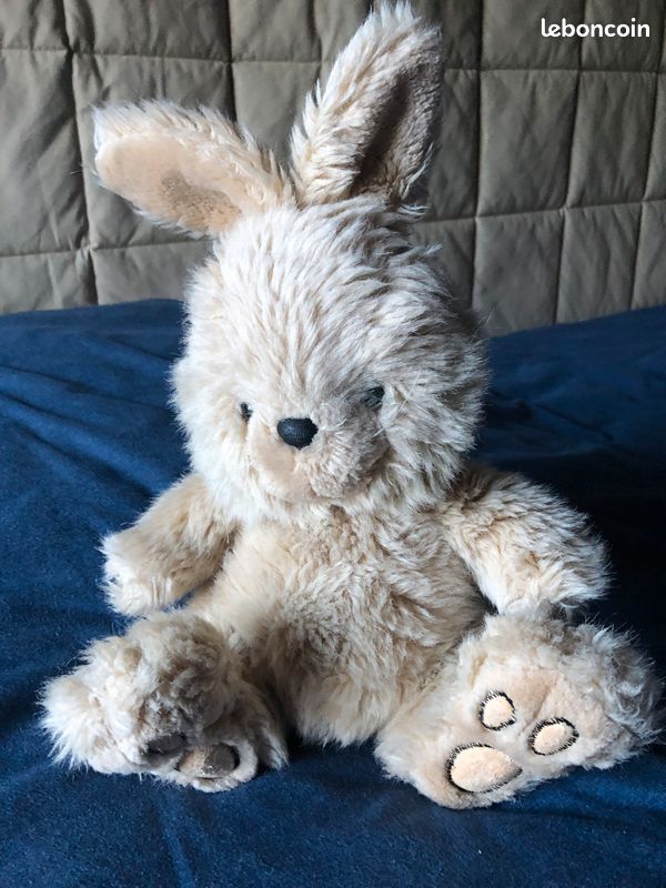 Lapin en peluche (image 2)
