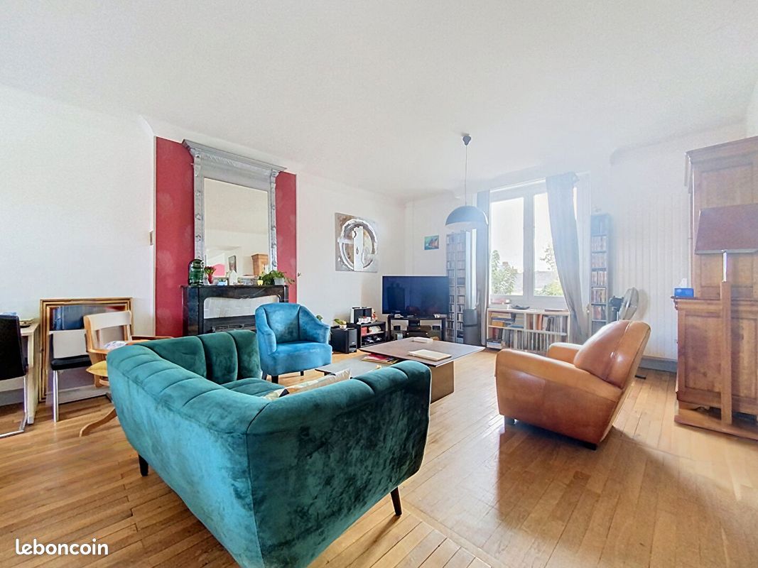 Maison 8 pièces 185 m² · à Cholet · 185 m² · 373 250 €