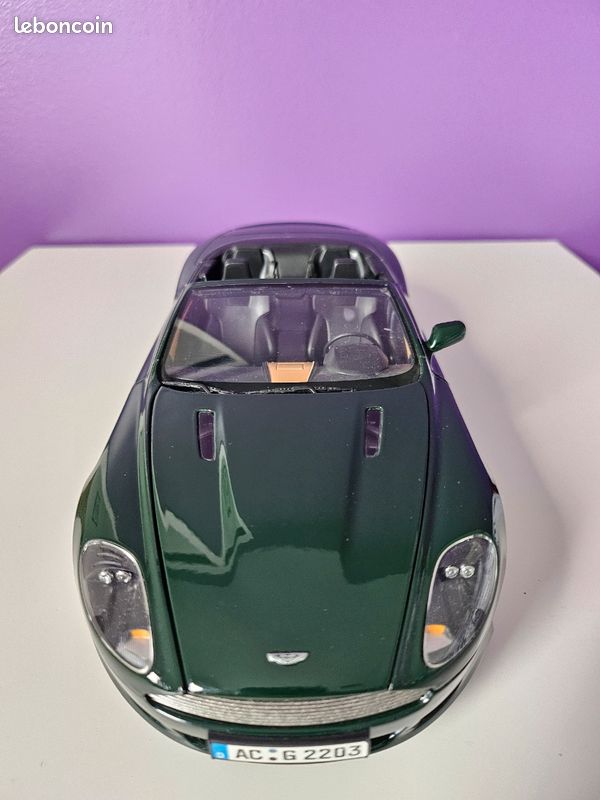Aston-Martin V8 Volante Cabriolet LHD de vânzare la