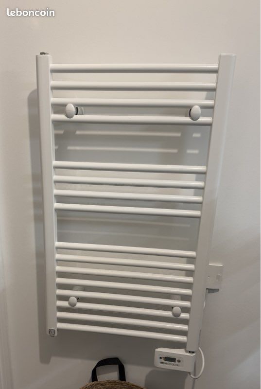 Radiateur sèche-serviette Neomitis neuf (image 1)