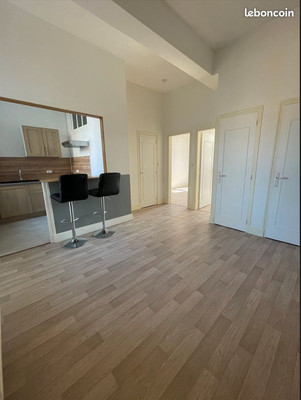 Appartement 3 pièces 54 m² · à Charleville-Mézières · 54 m² · 525 €