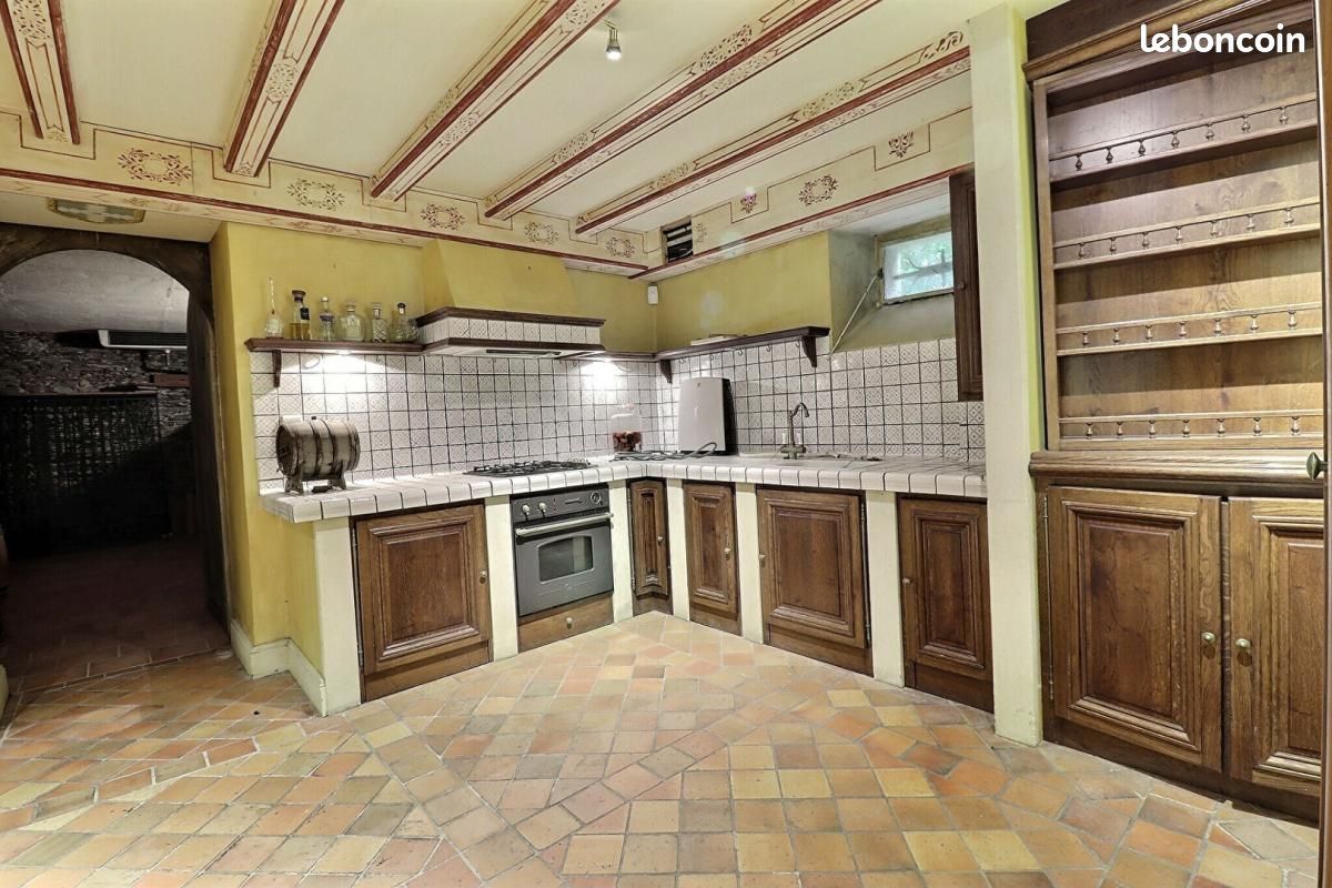 Local 496 m² (image 13)