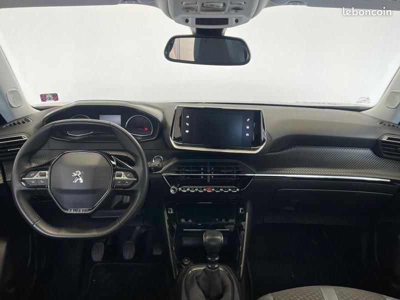 Peugeot 2008 1.2 PureTech 100ch S&S Allure 5cv (image 8)