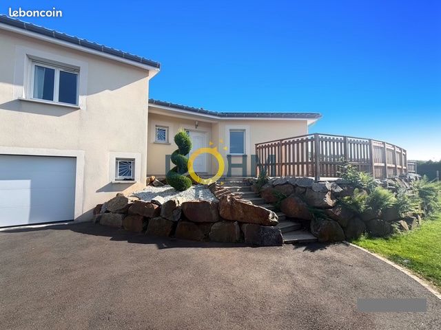 Maison 5 pièces 174 m² · à Le Chambon-Feugerolles · 174 m² · 429 000 €