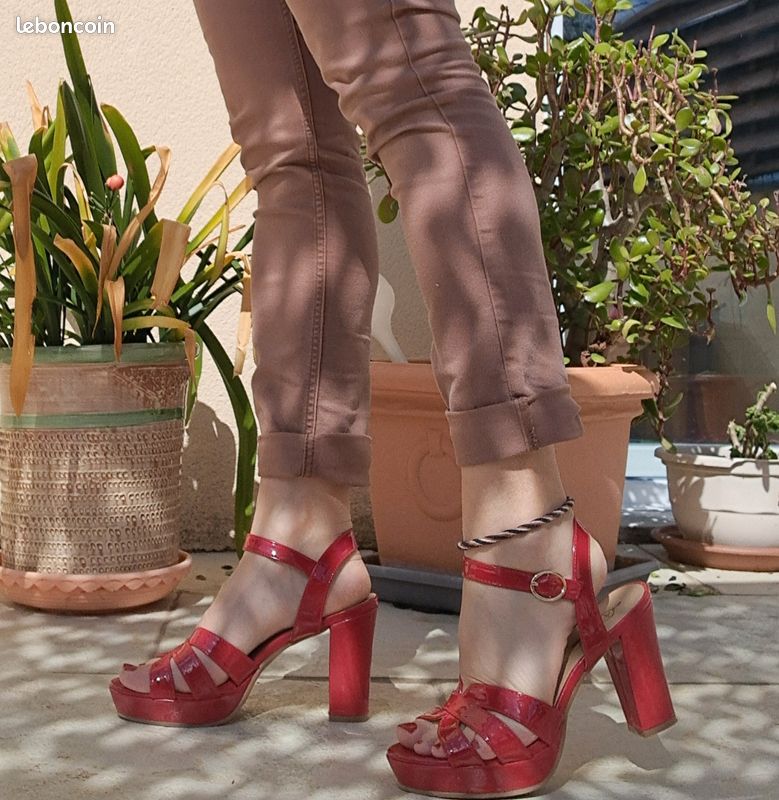 sandales à talons 3 brides croisées cuir argent 11 cm Taille 39