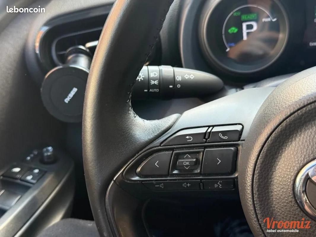 Toyota Yaris CROSS 1.5 114H 90 HYBRID FULL-HYBRID 0.8KWH DESIGN BVA (image 16)