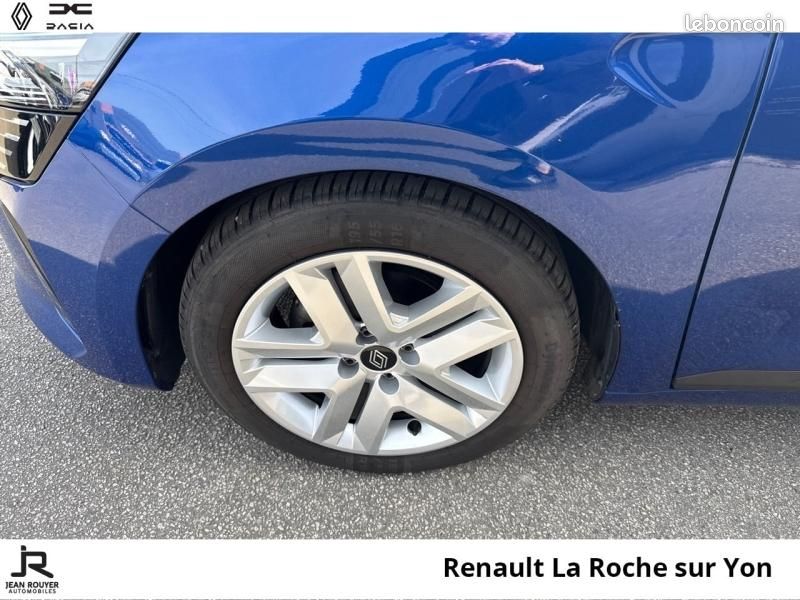 Renault Clio 1.0 TCe 90ch Techno - 24 (image 23)