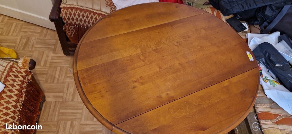 Table salle à manger + 4 chaises (image 1)