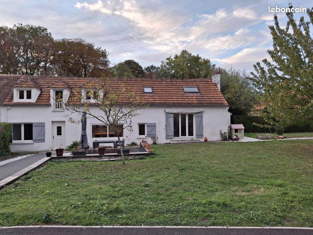 Maison 6 pièces 130 m² · à Osmoy · 130 m² · 1 500 €/mois