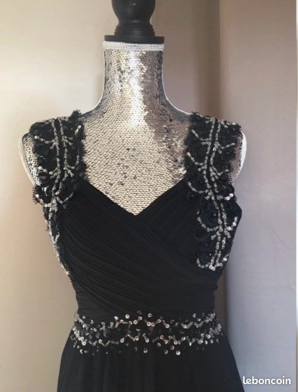 Robe de soirée noire (image 2)