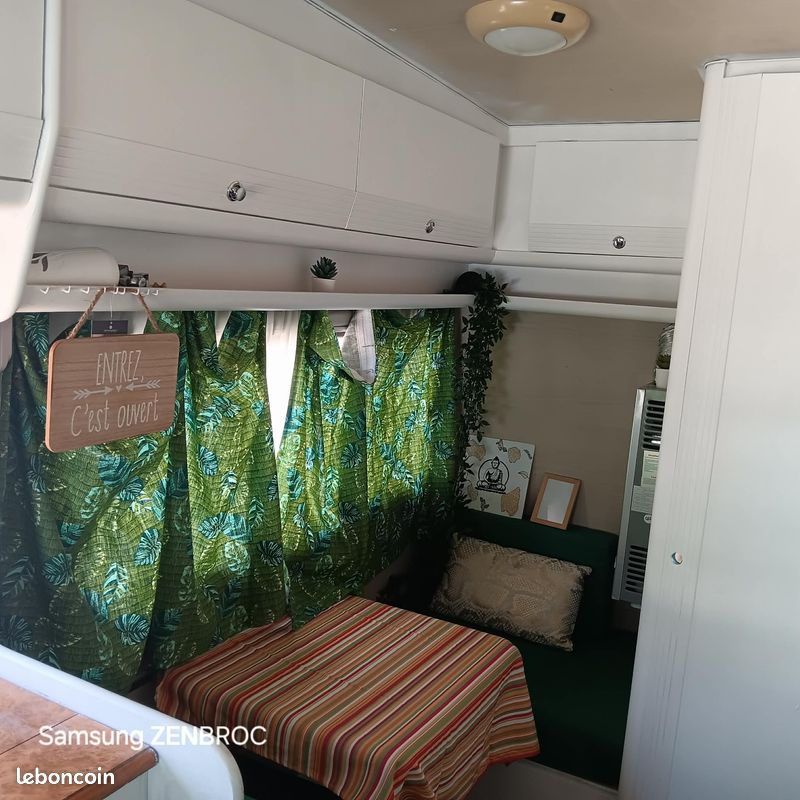 Camping-car Holidays Fiat Ducato 2.5D 1999 – 235 000 km – 5 couchages – Panneau solaire 260 W (image 9)