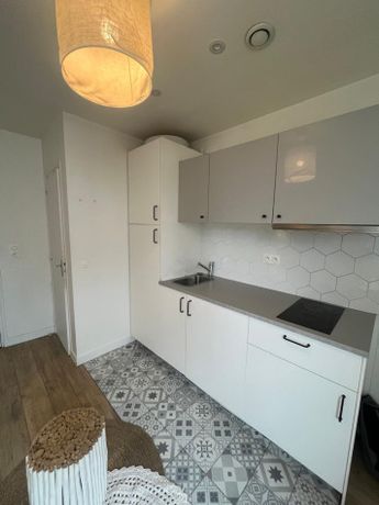 Appartement a louer paris-18e-arrondissement - 2 pièce(s) - 25 m2 - Surfyn