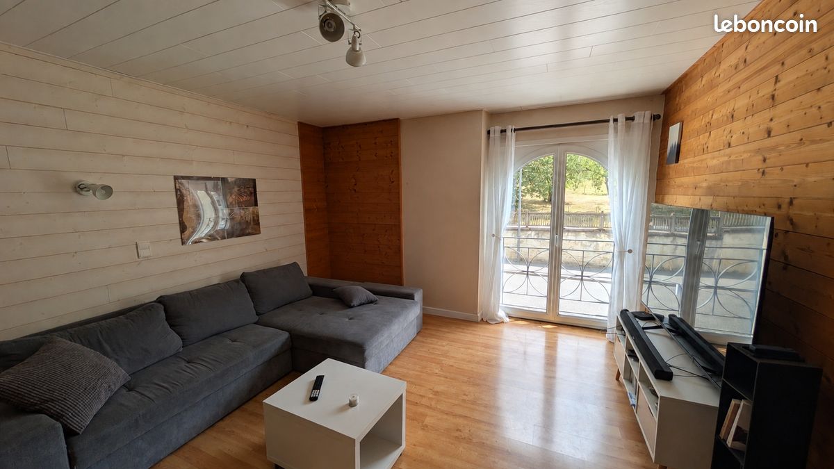 Appartement 2 pièces 74 m² · à Fuans · 74 m² · 695 €/mois