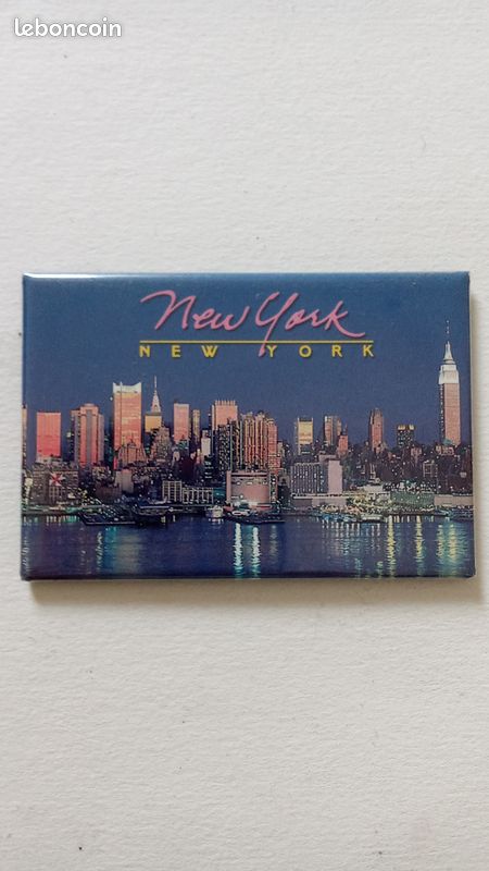 Magnet Souvenir de la Ville de New York avec vue de nuit sur les gratte-ciels de Manhattan (image 1)
